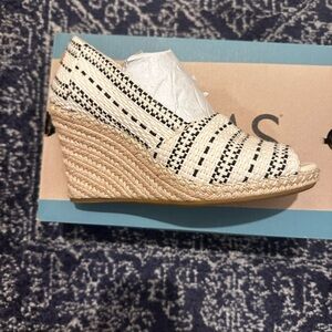 Toms Cream and Black Espadrille Wedges